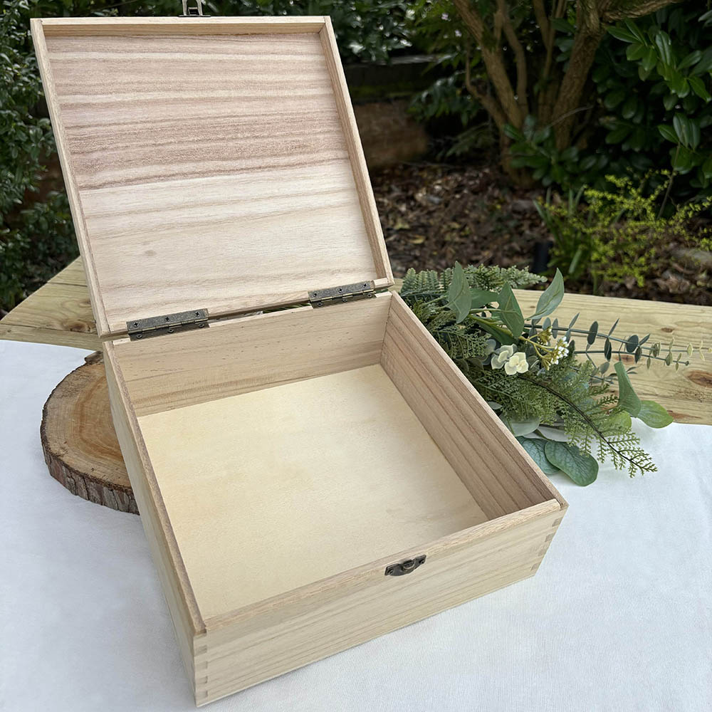 Personalised Wooden Keepsake Box – Wildflower Baby Shower