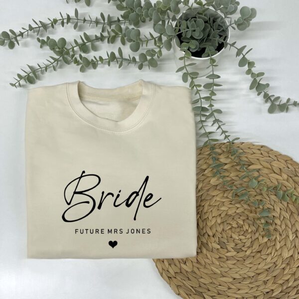 Future Bride Sweatshirt With Name - Vanilla and Black